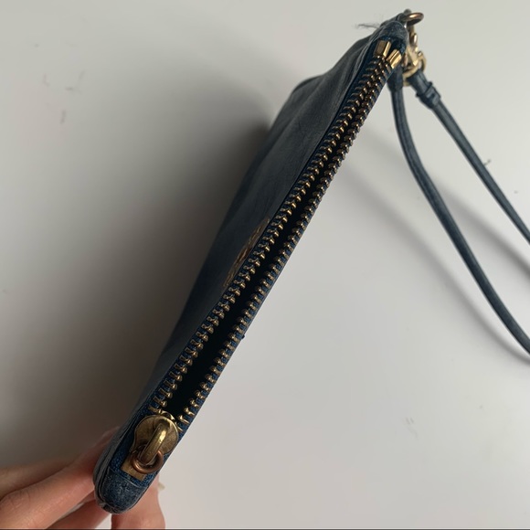 Tory Burch blue leather wristlet pouch - Picture 3 of 16